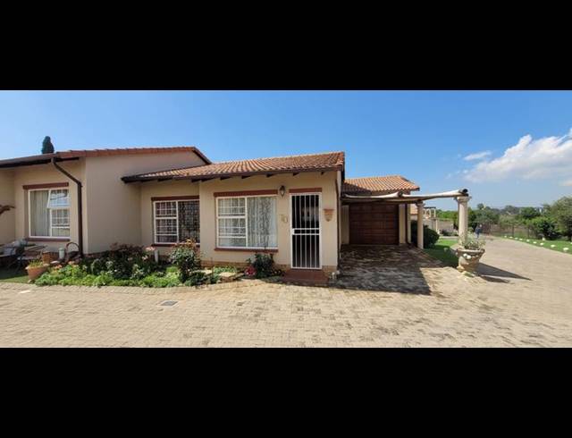 2 BEDROOM SIMPLEX FOR SALE IN MULBARTON